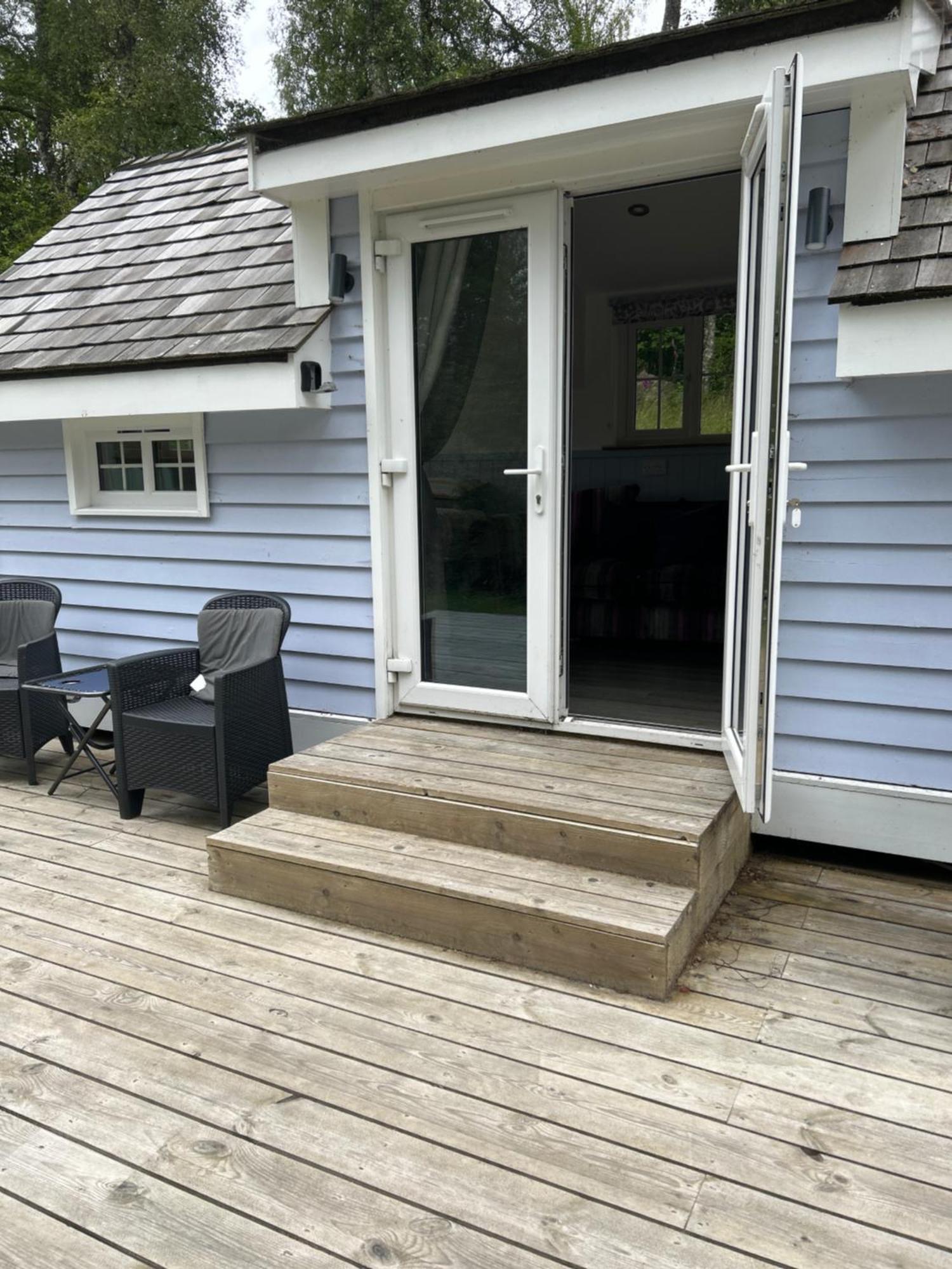 1Lochness Glam Lodges Inverness Exterior photo